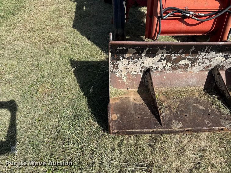 image for item EW4356 International 484 tractor
