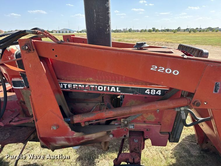 image for item EW4356 International 484 tractor