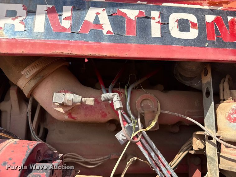 image for item EW4356 International 484 tractor