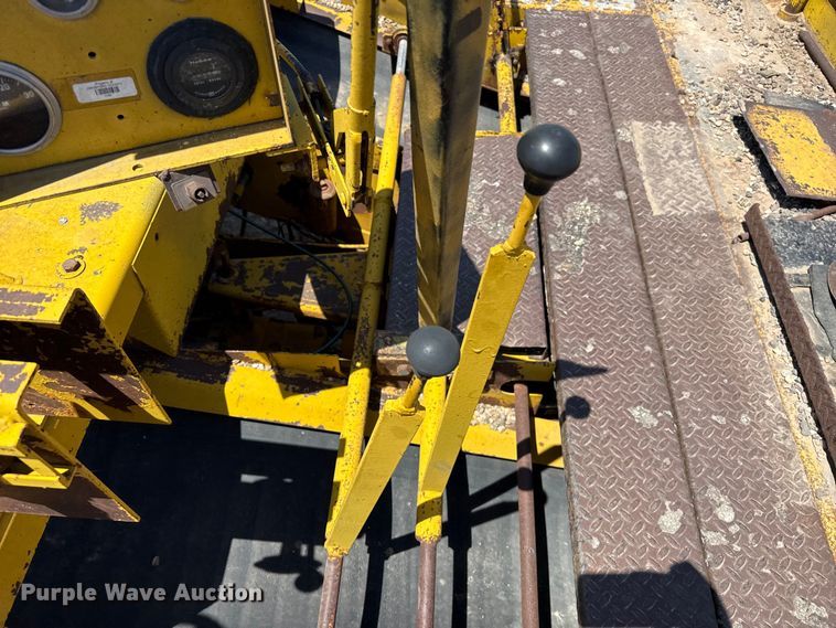 image for item EW4587 Etnyre chip spreader