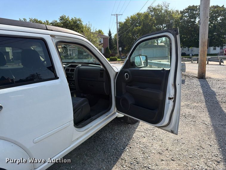 image for item EW5069 2011 Dodge Nitro SUV