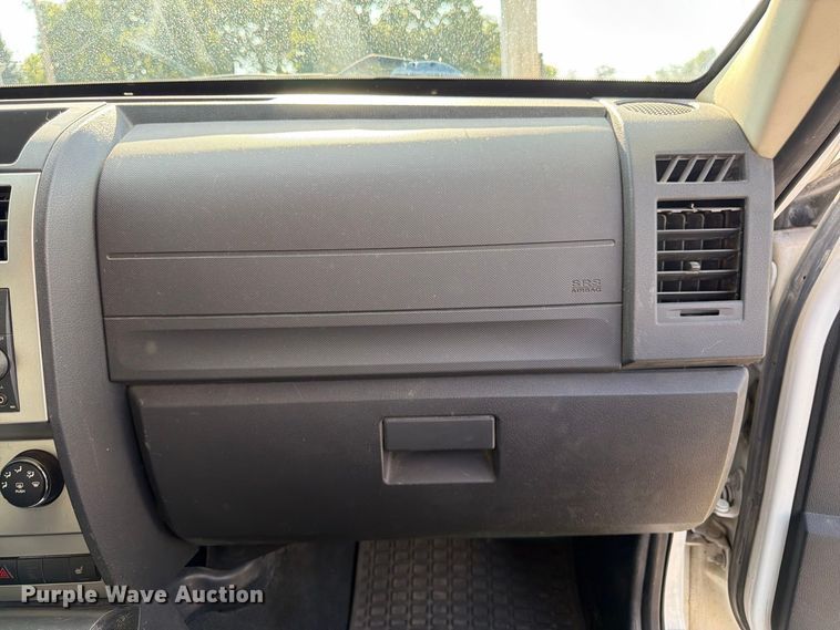 image for item EW5069 2011 Dodge Nitro SUV