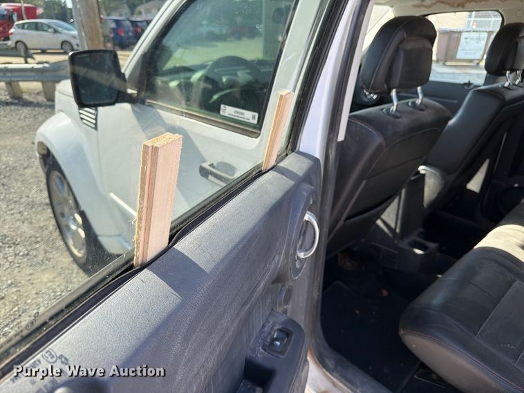image for item EW5069 2011 Dodge Nitro SUV