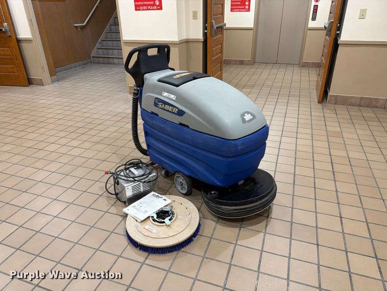 Windsor Saber floor scrubber