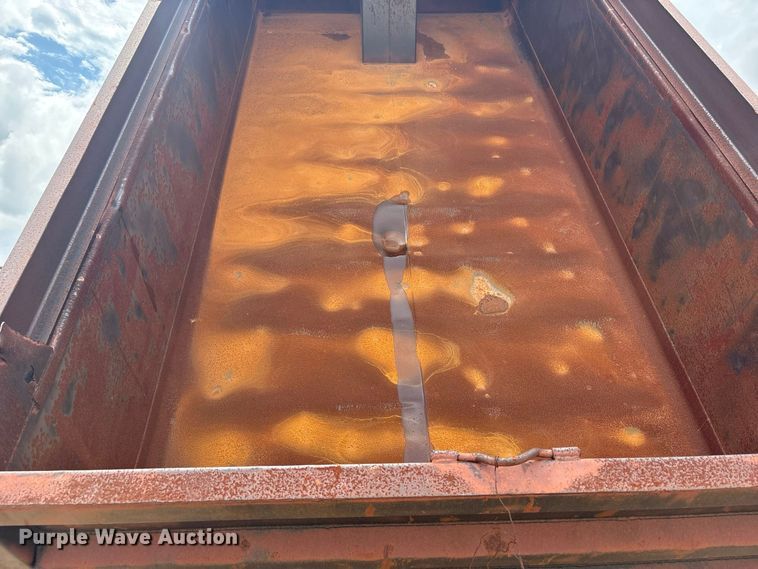 image for item EX0041 1993 International 9300 dump truck