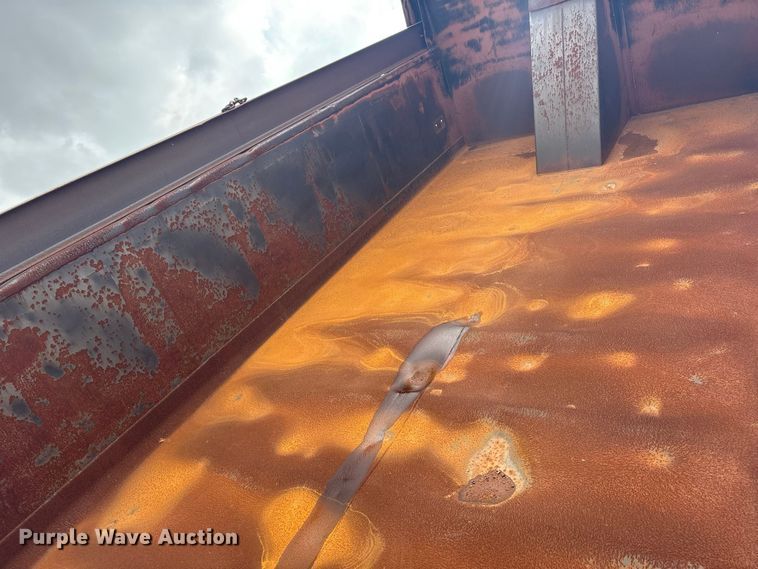 image for item EX0041 1993 International 9300 dump truck