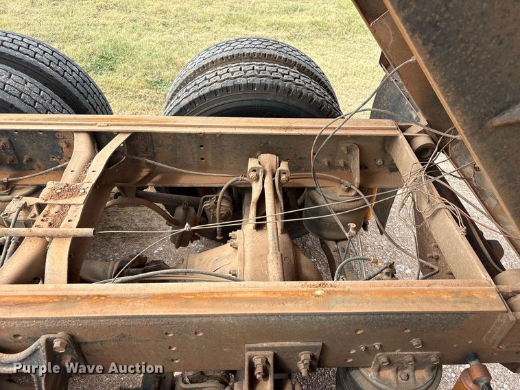 image for item EX0041 1993 International 9300 dump truck
