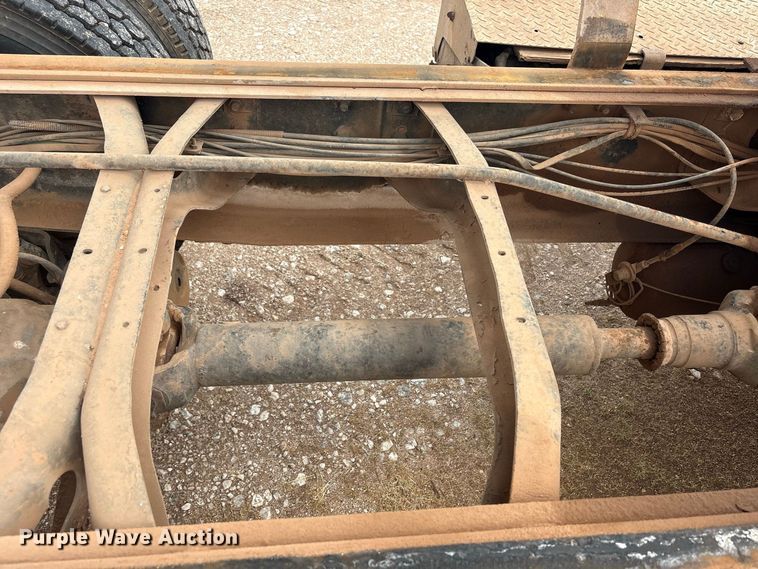 image for item EX0041 1993 International 9300 dump truck