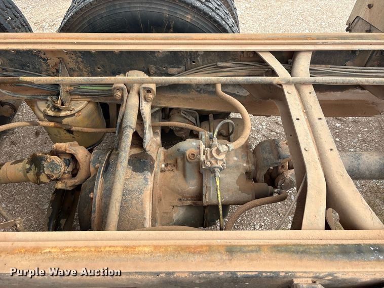 image for item EX0041 1993 International 9300 dump truck