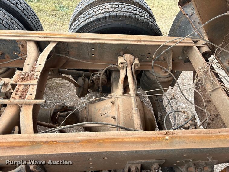 image for item EX0041 1993 International 9300 dump truck