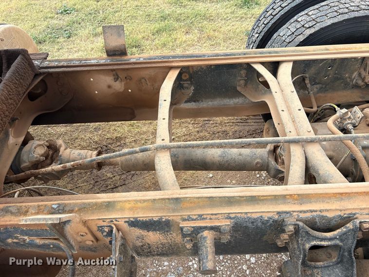 image for item EX0041 1993 International 9300 dump truck