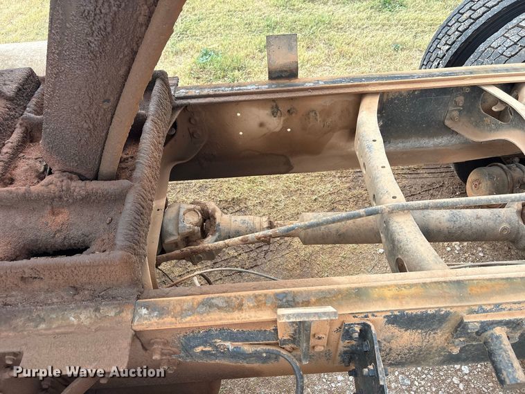 image for item EX0041 1993 International 9300 dump truck