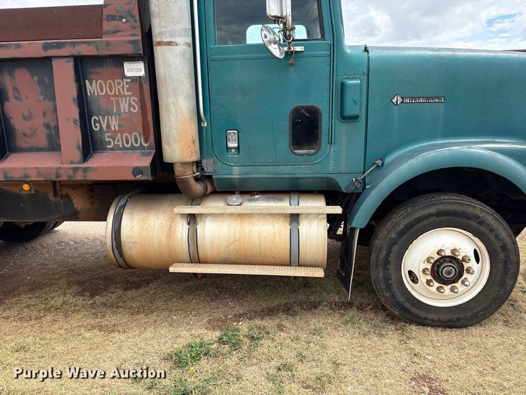image for item EX0041 1993 International 9300 dump truck