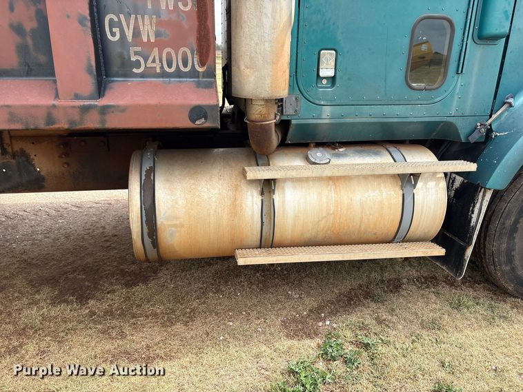 image for item EX0041 1993 International 9300 dump truck