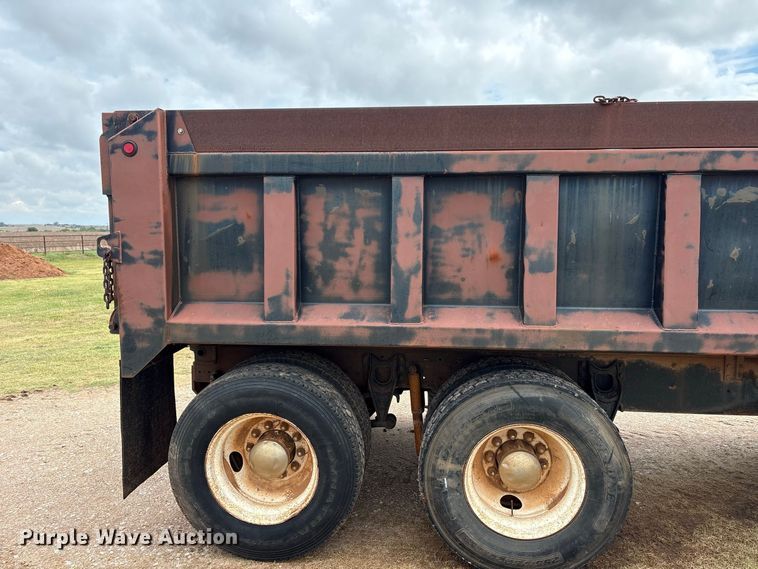 image for item EX0041 1993 International 9300 dump truck