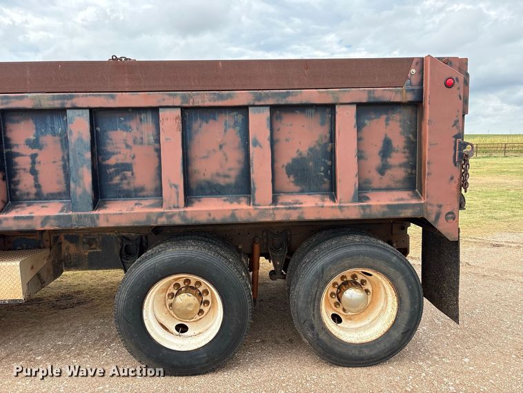image for item EX0041 1993 International 9300 dump truck