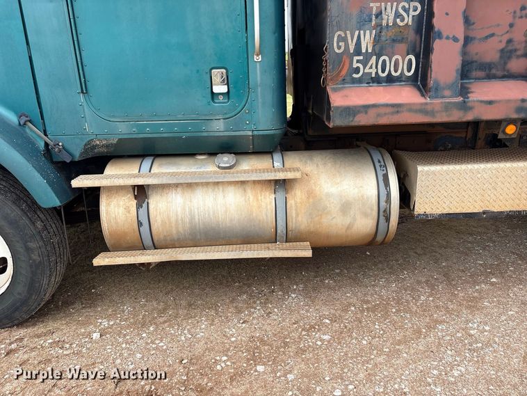image for item EX0041 1993 International 9300 dump truck