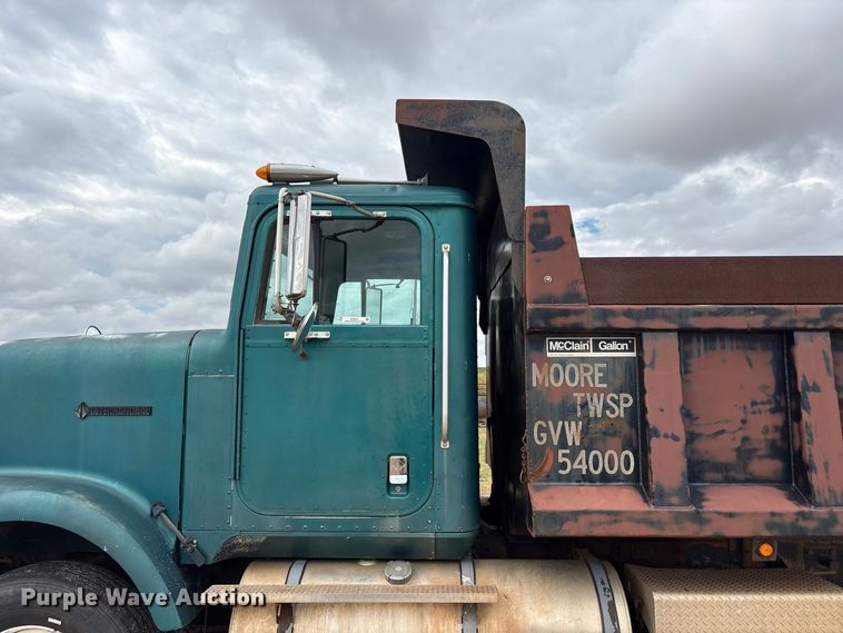 image for item EX0041 1993 International 9300 dump truck