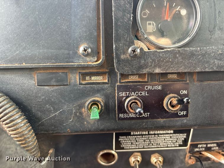 image for item EX0041 1993 International 9300 dump truck