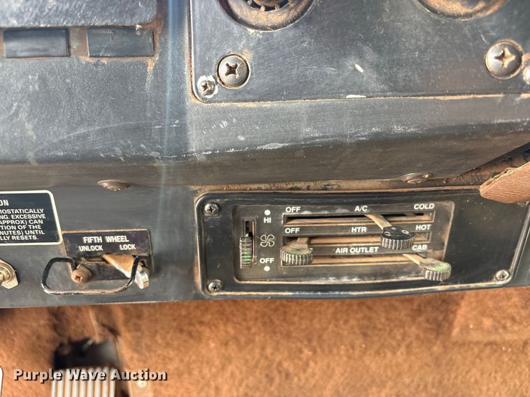 image for item EX0041 1993 International 9300 dump truck