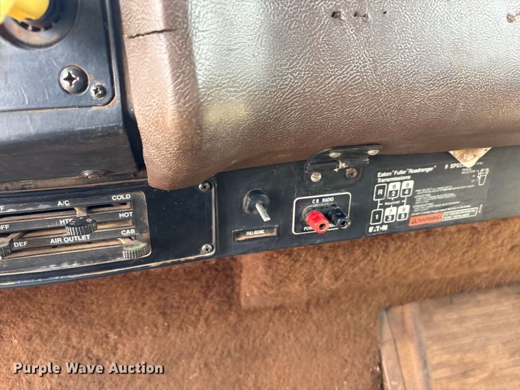 image for item EX0041 1993 International 9300 dump truck