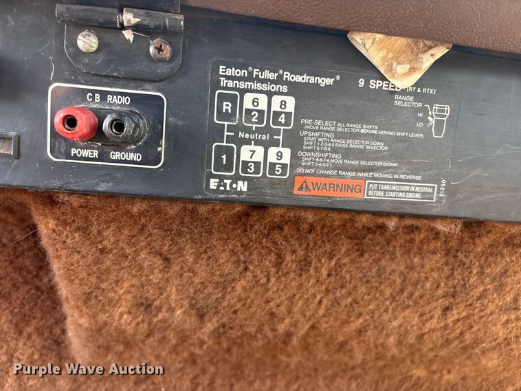 image for item EX0041 1993 International 9300 dump truck