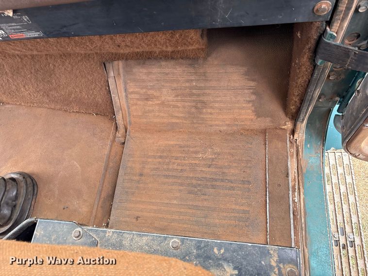 image for item EX0041 1993 International 9300 dump truck
