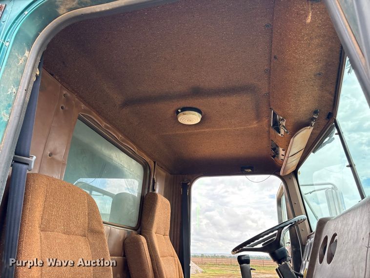 image for item EX0041 1993 International 9300 dump truck