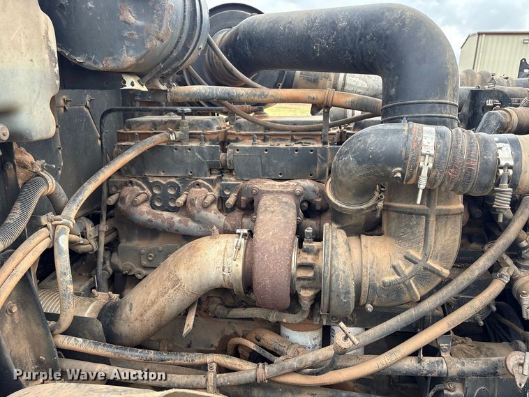 image for item EX0041 1993 International 9300 dump truck