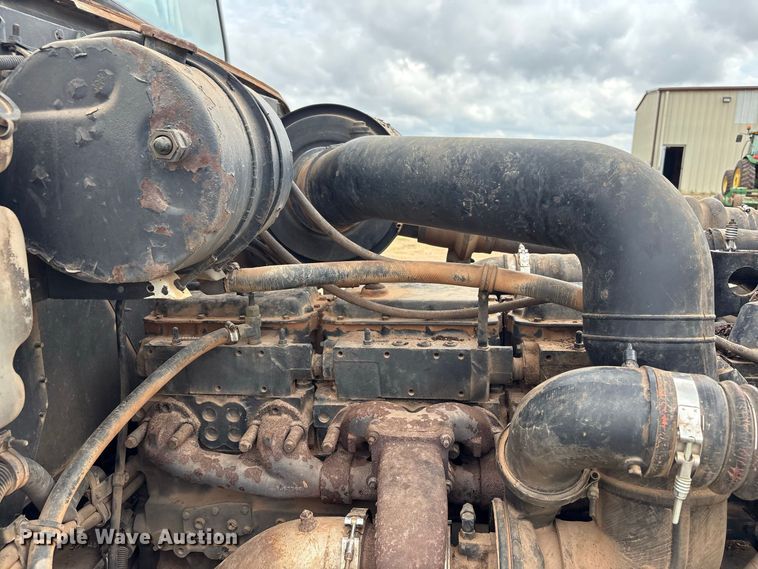 image for item EX0041 1993 International 9300 dump truck