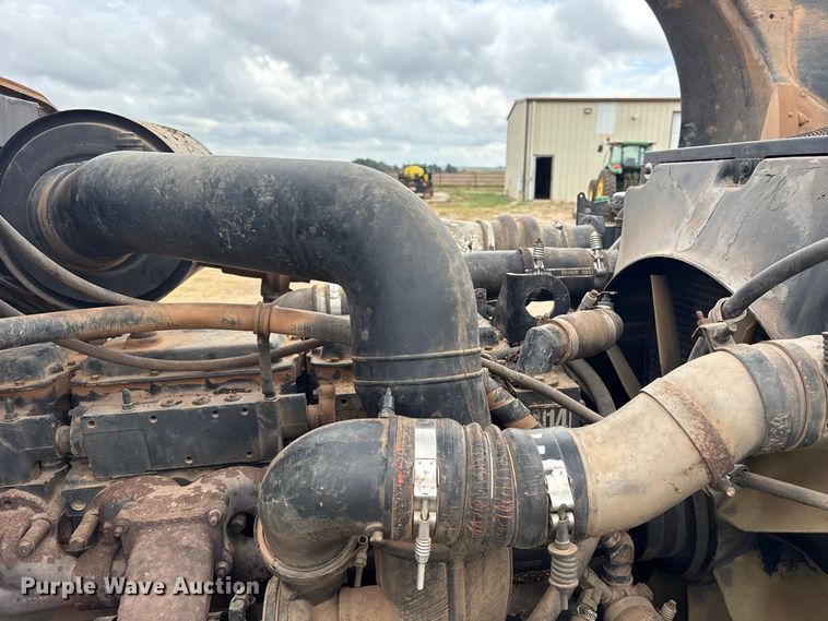 image for item EX0041 1993 International 9300 dump truck