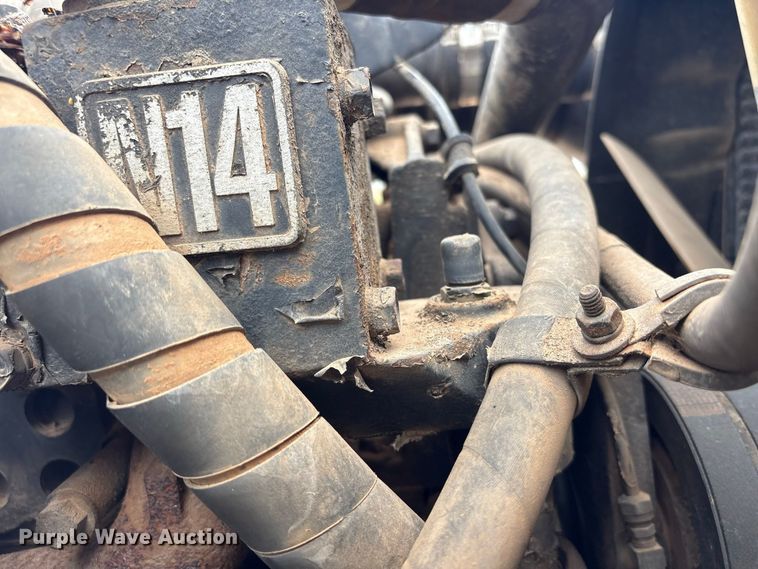 image for item EX0041 1993 International 9300 dump truck