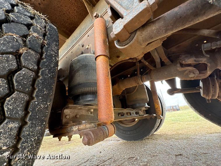 image for item EX0041 1993 International 9300 dump truck