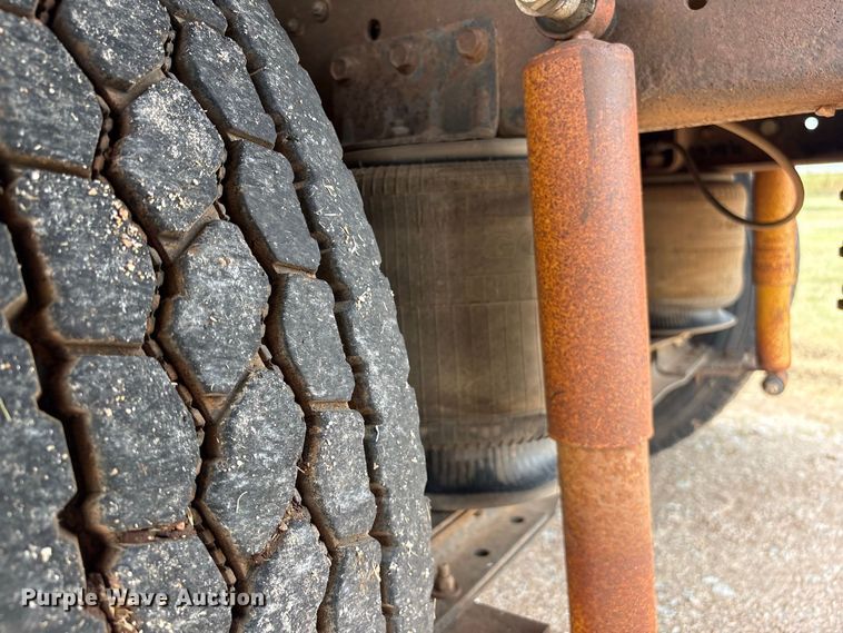 image for item EX0041 1993 International 9300 dump truck