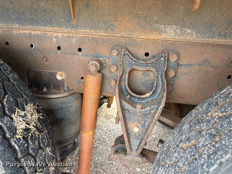 image for item EX0041 1993 International 9300 dump truck