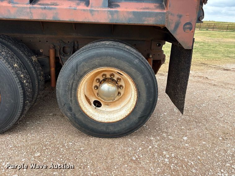 image for item EX0041 1993 International 9300 dump truck