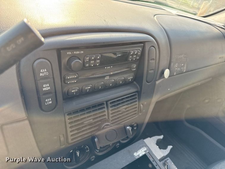 image for item EX2219 2004 Ford Explorer SUV