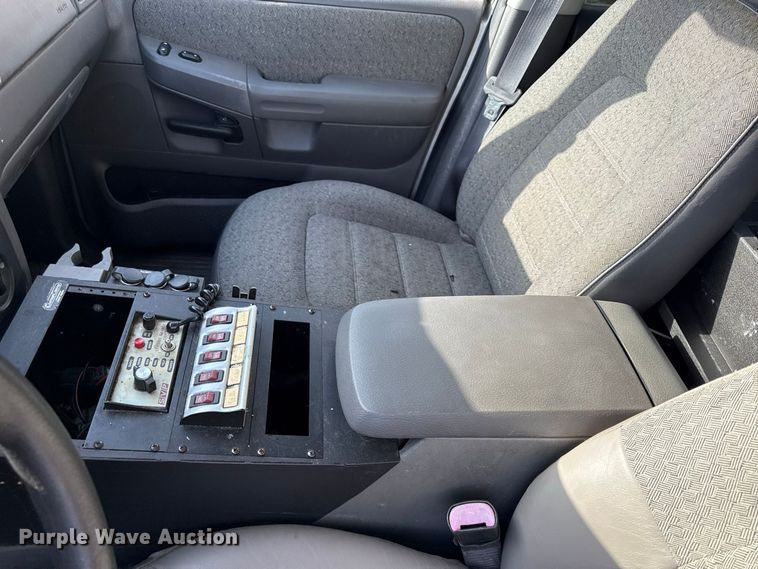 image for item EX2219 2004 Ford Explorer SUV