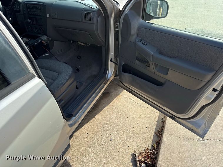 image for item EX2219 2004 Ford Explorer SUV