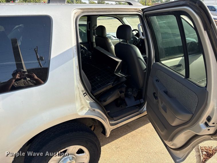 image for item EX2219 2004 Ford Explorer SUV
