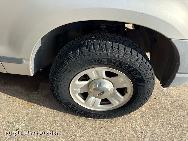 image for item EX2219 2004 Ford Explorer SUV