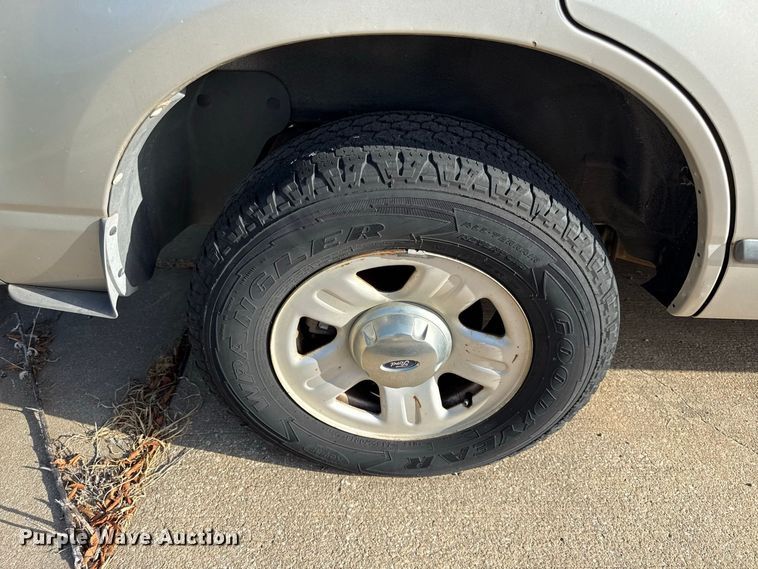 image for item EX2219 2004 Ford Explorer SUV