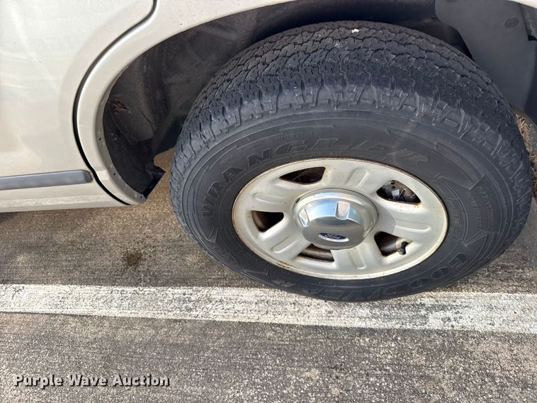 image for item EX2219 2004 Ford Explorer SUV