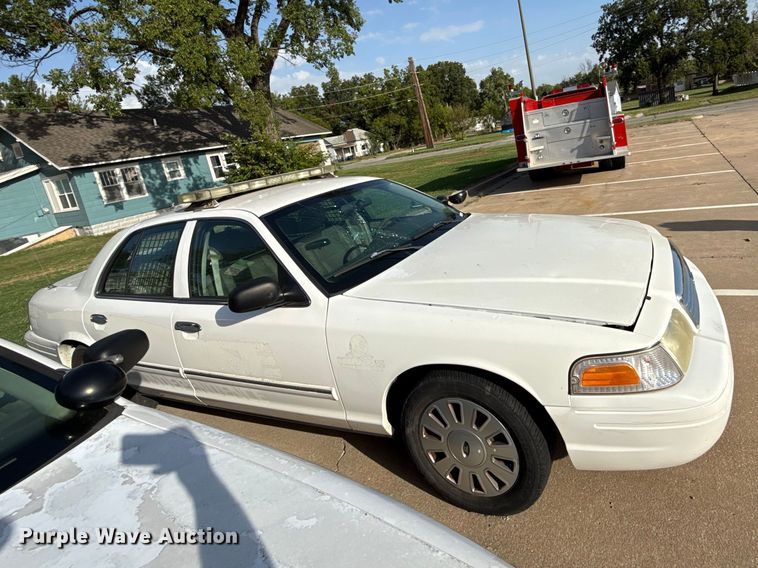 image for item EX2220 2010 Ford Crown Victoria Police Interceptor 