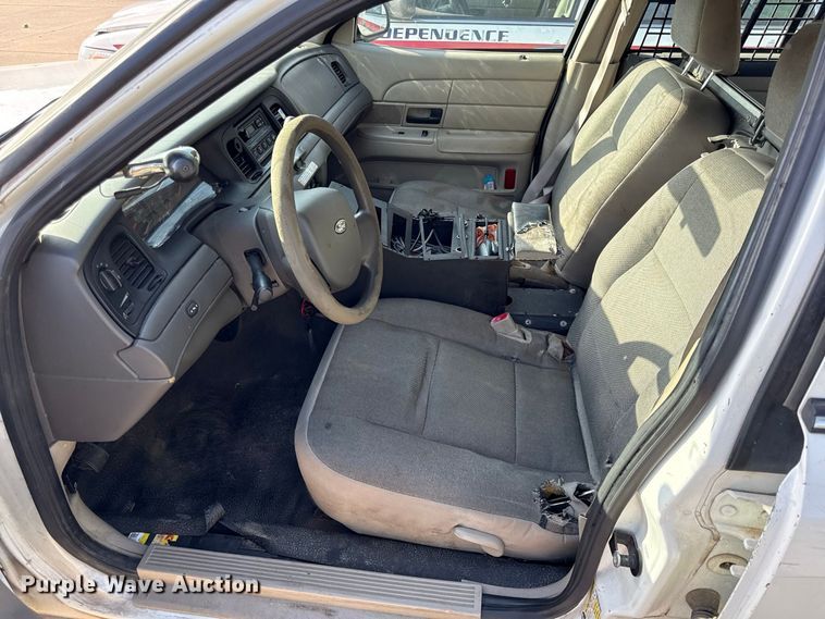 image for item EX2220 2010 Ford Crown Victoria Police Interceptor 