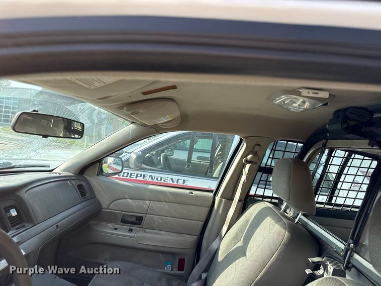 image for item EX2220 2010 Ford Crown Victoria Police Interceptor 