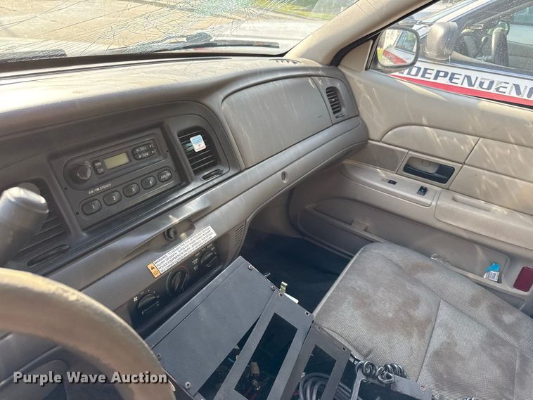 image for item EX2220 2010 Ford Crown Victoria Police Interceptor 