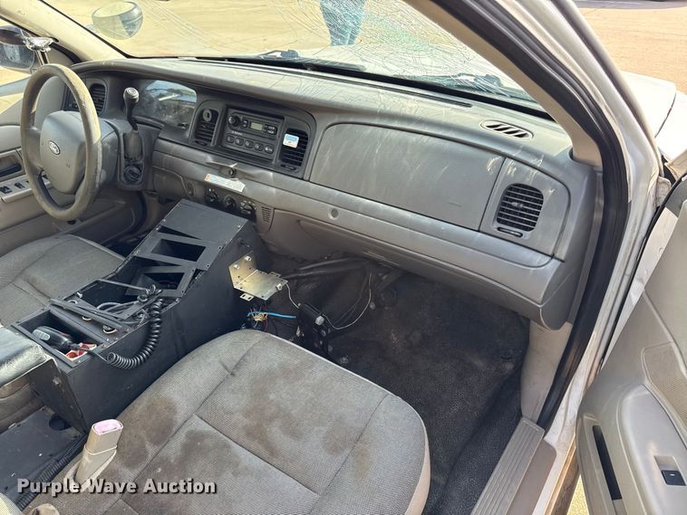 image for item EX2220 2010 Ford Crown Victoria Police Interceptor 