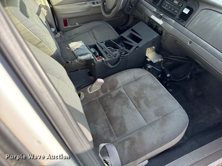 image for item EX2220 2010 Ford Crown Victoria Police Interceptor 