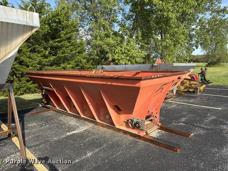 image for item EX2221 (2) spreaders